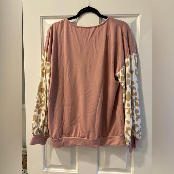 New with tags two tone sweater - Picture 3 of 3